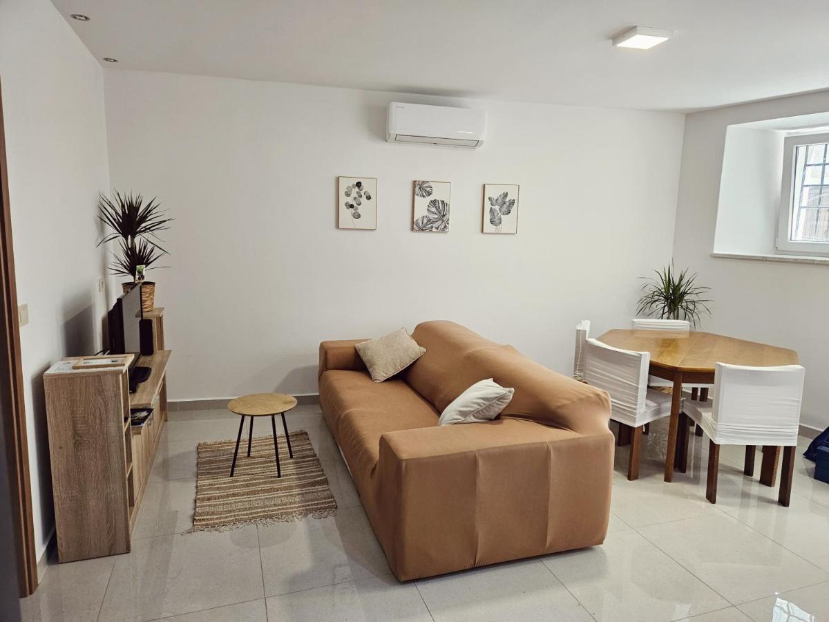 Apartment Gaja, Копер Екстер'єр фото